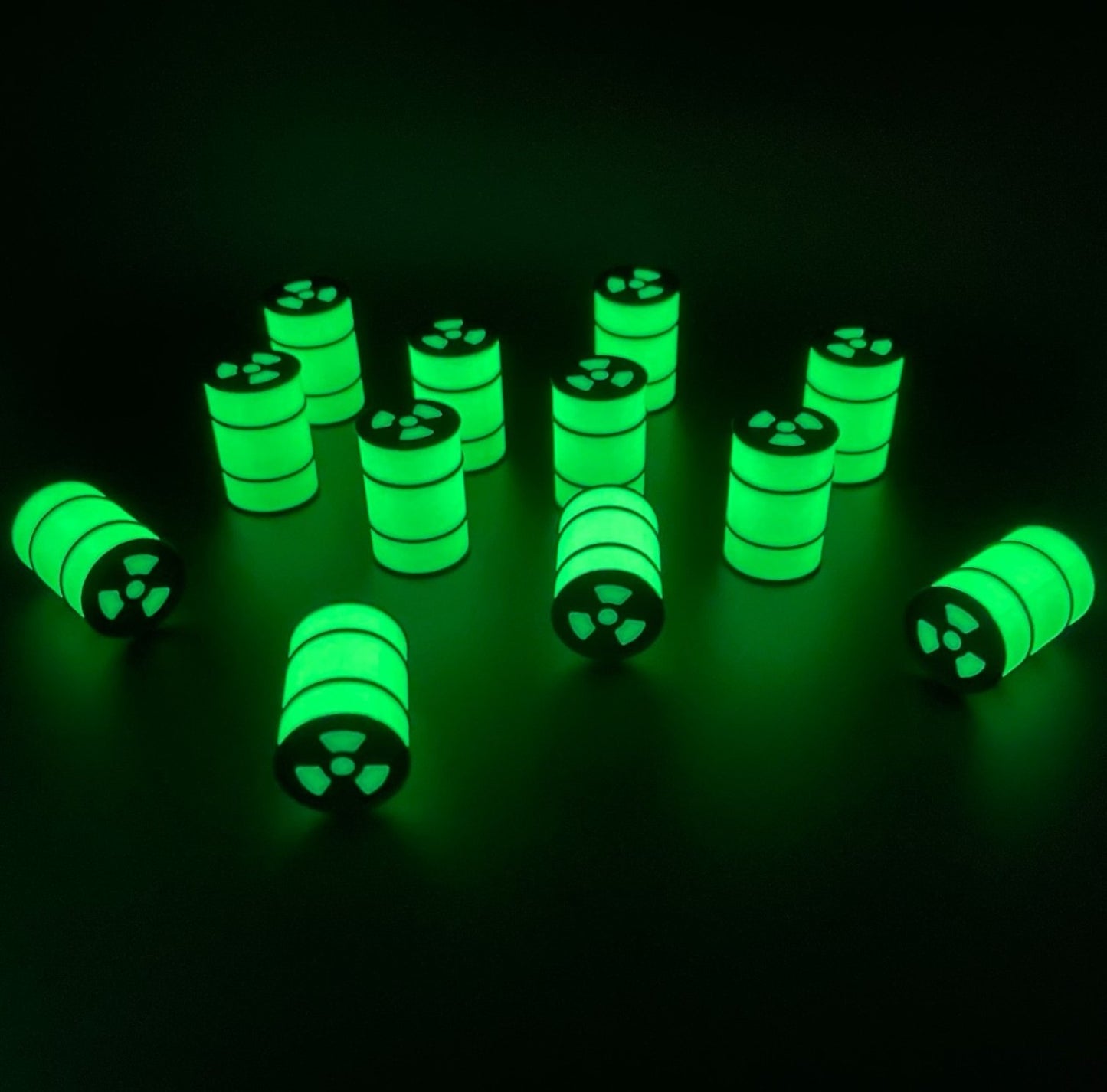 Z Scale 1:220 GLOW In Dark Nuclear Waste Drum 12pc