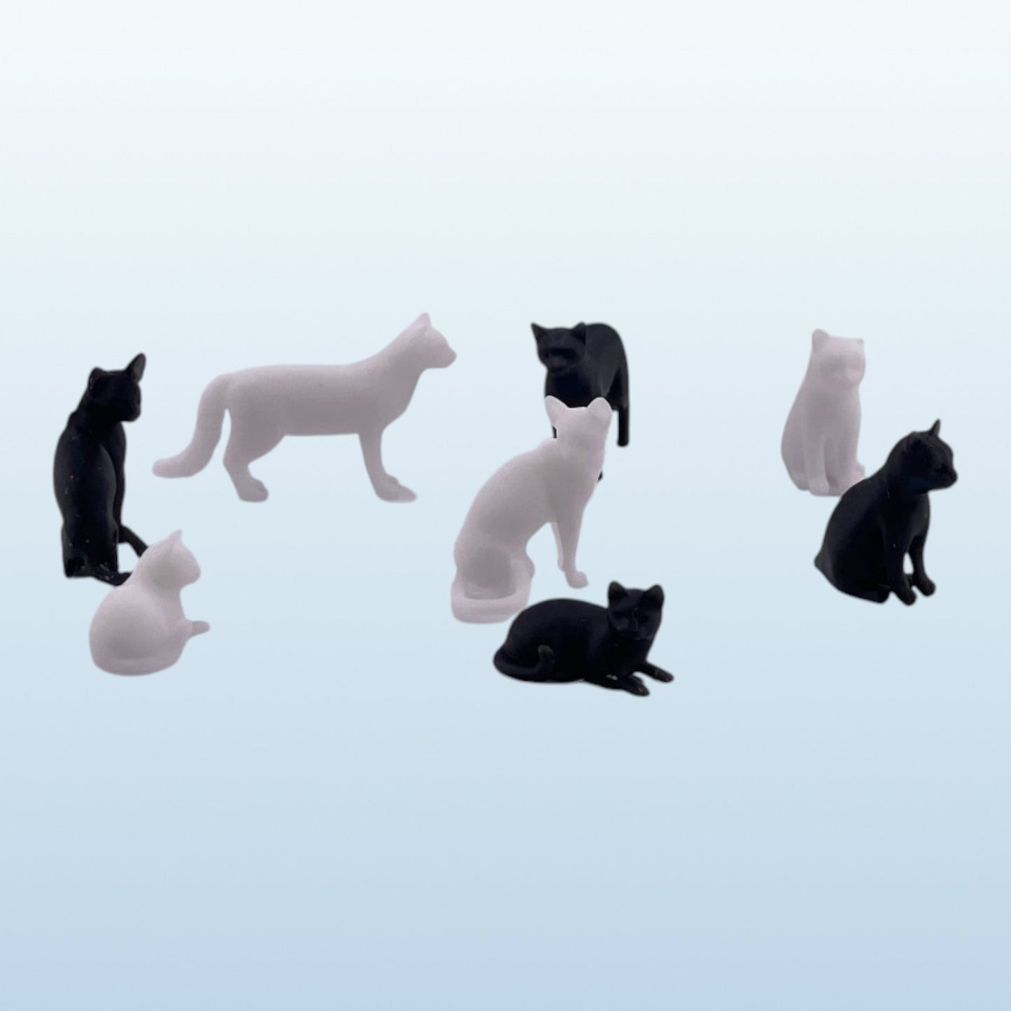 N Scale 1:160 Cat Figure Set - Black & White (8pc)