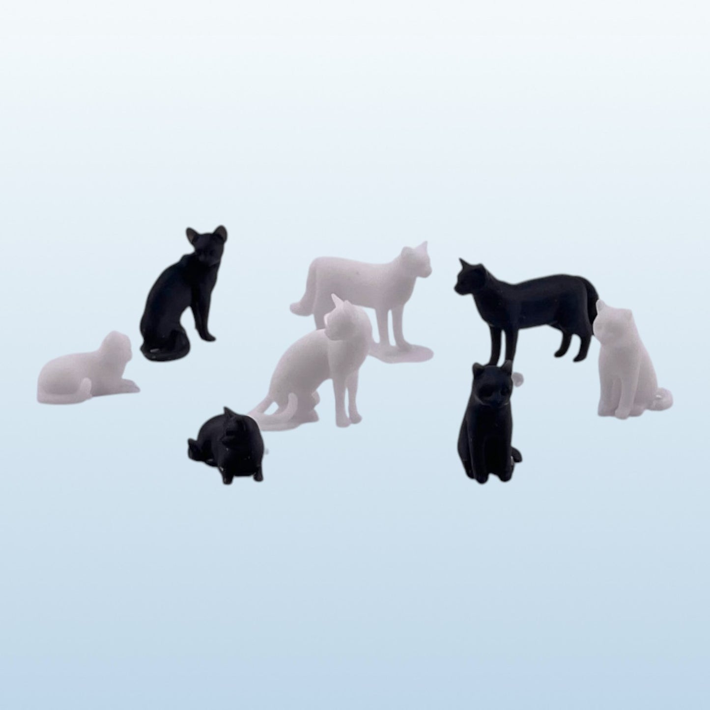 N Scale 1:160 Cat Figure Set - Black & White (8pc)