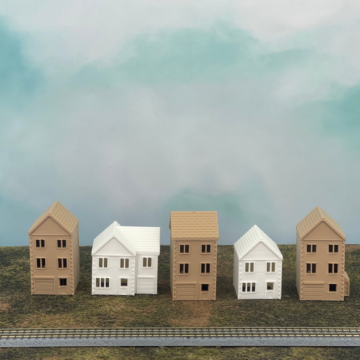 Suburban Row Houses - 5pc Set - T Gauge - 1:450 Scale - Brown/White