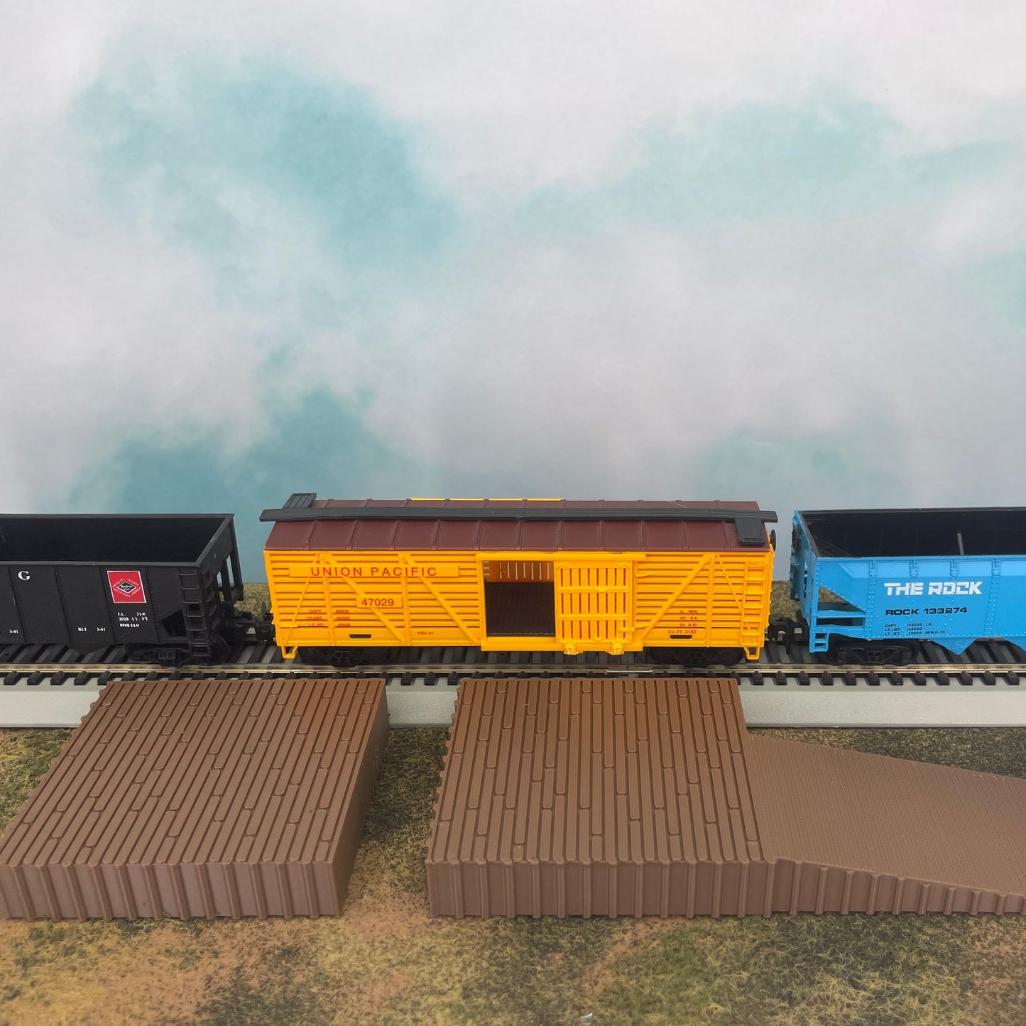 Loading Dock plus Platform - S Scale 1:64 - Brown