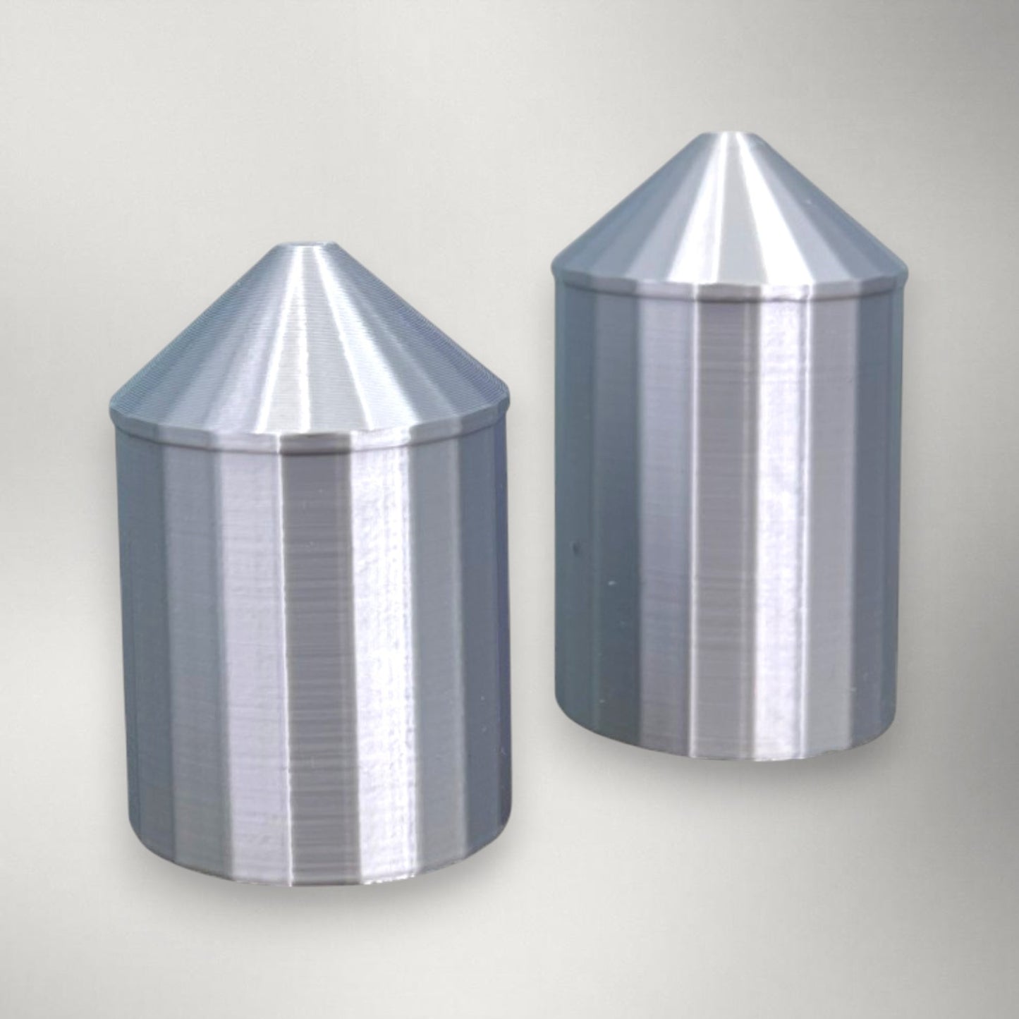 (5) Grain Silo Set - (2) 35' (3) 40'- N Scale 1:160 - Metallic Silver