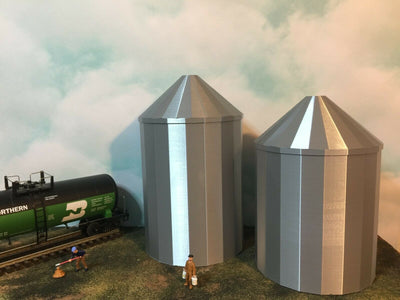 (2) GRAIN SILO SET - S Scale 1:64 - No Assembly Required - FARM Cluster