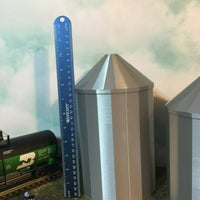 (2) GRAIN SILO SET - O Scale 1:48 - No Assembly Required - FARM Cluster