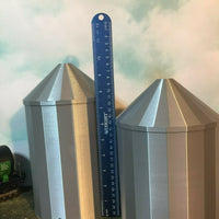 (2) GRAIN SILO SET - O Scale 1:48 - No Assembly Required - FARM Cluster