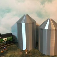 (2) GRAIN SILO SET - O Scale 1:48 - No Assembly Required - FARM Cluster